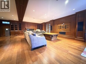 Building Photo - 3637 Pine Cres