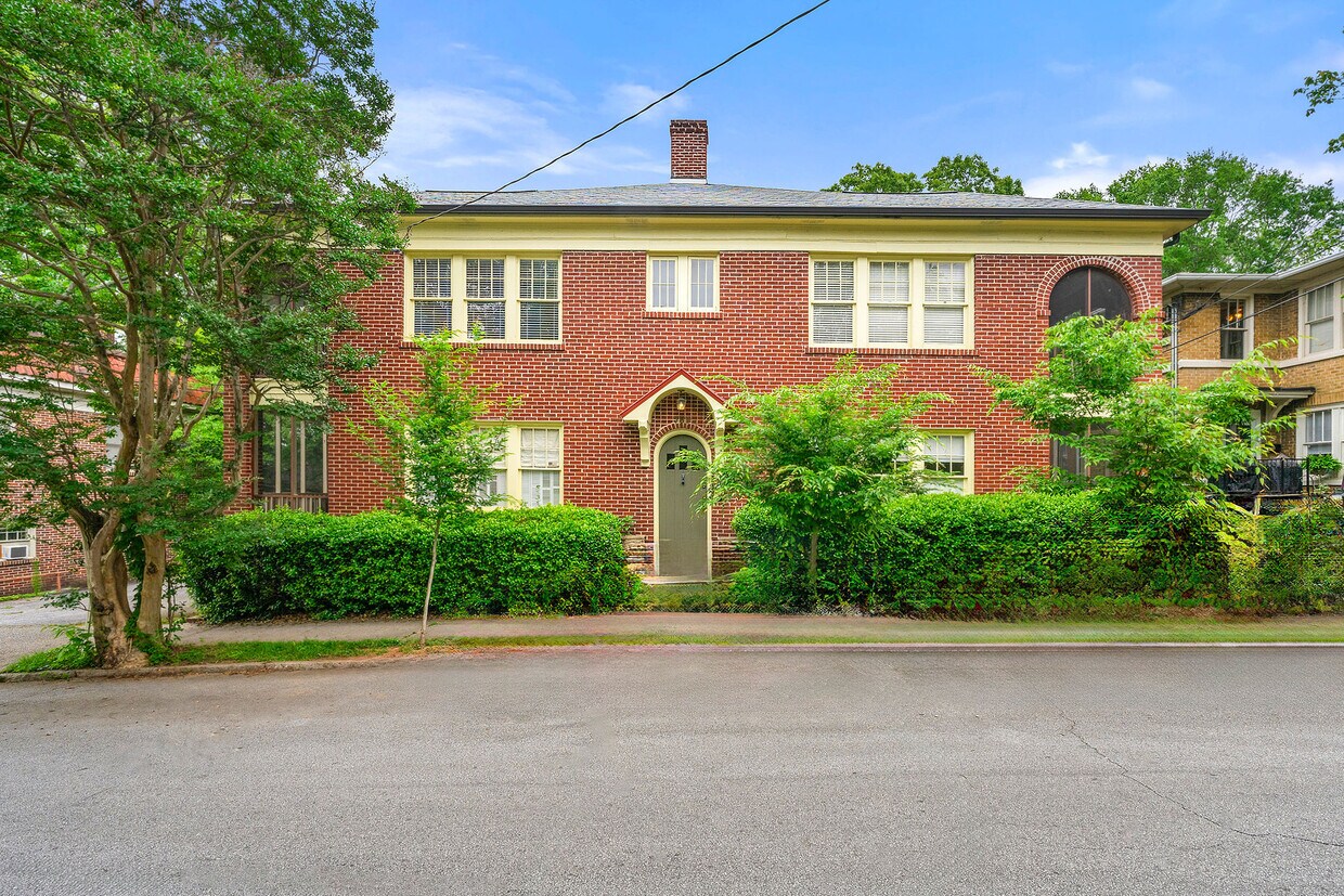 Foto principal - 789 Frederica St NE