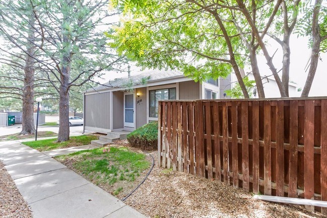 Building Photo - 3850 S Genoa Ct