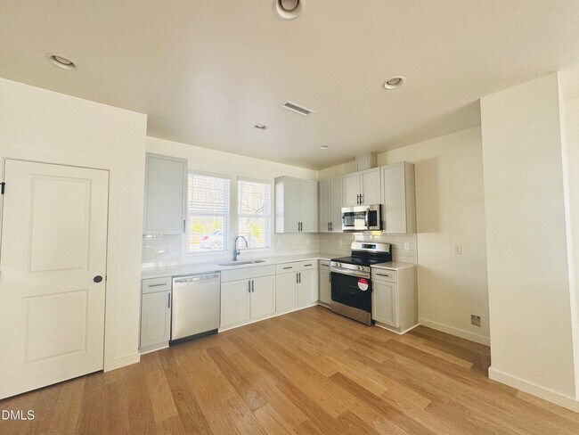 Foto del edificio - Lot 5 - 809 Wilcox St.