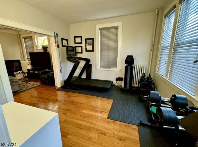 Foto del edificio - 10 Willowdale Ave