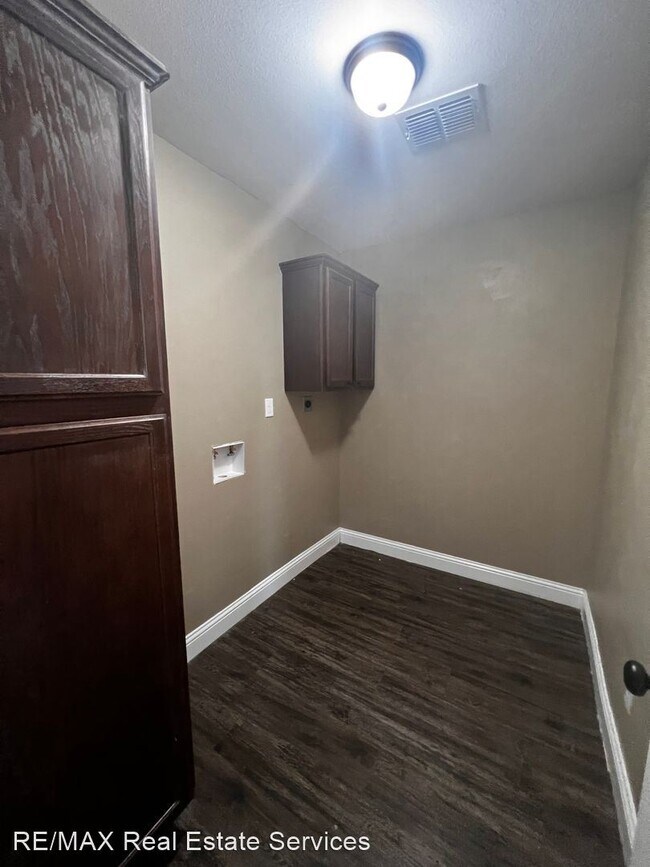 Building Photo - 3 br, 1 bath House - 314 Caddo