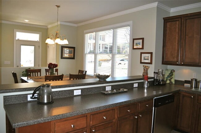 Building Photo - 1607 Chamberlain Ave.