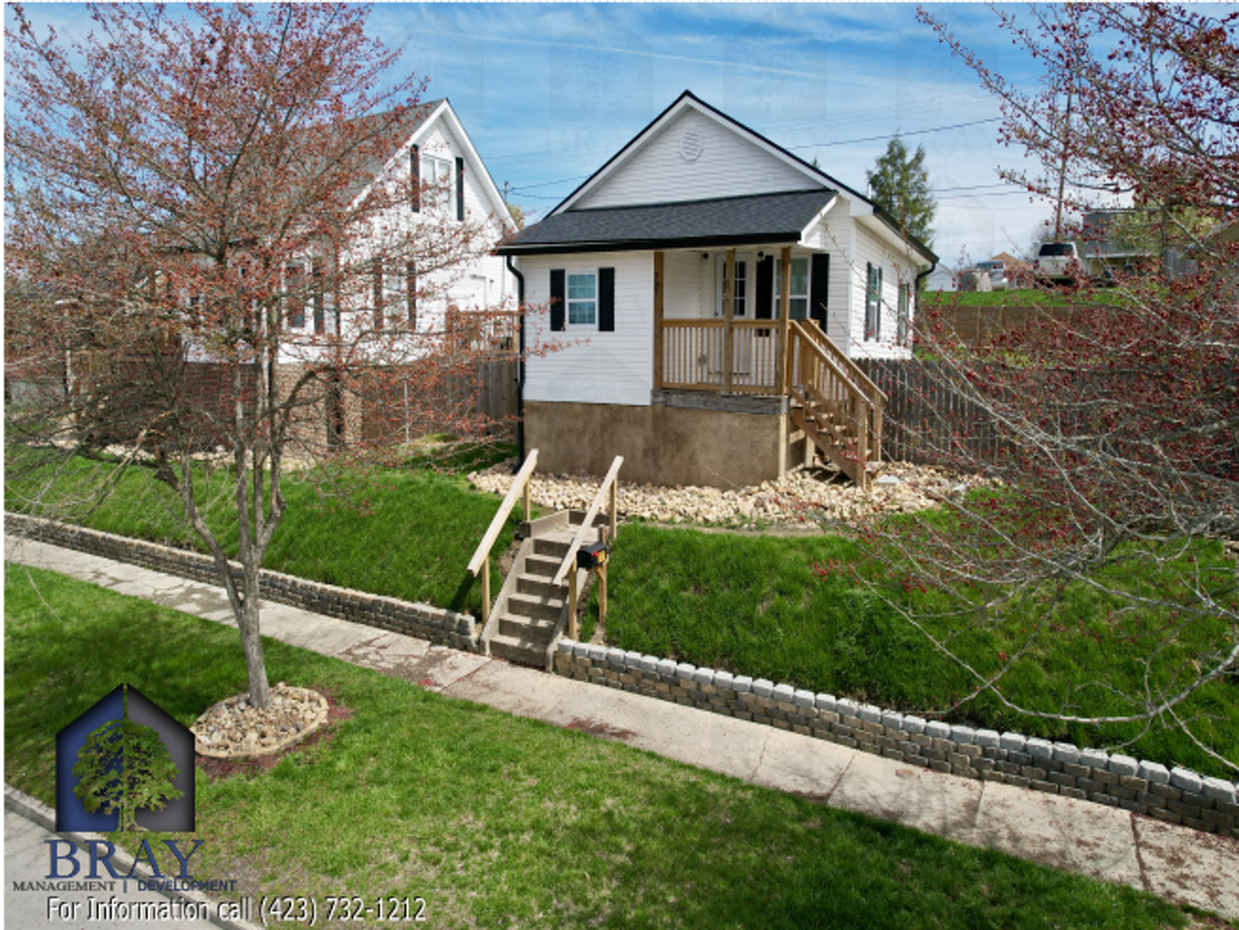 Primary Photo - 737 E Sullivan St
