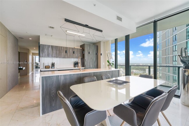 Foto del edificio - 480 NE 31st St