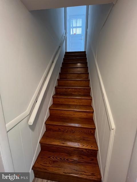 Foto del edificio - 2421 Evans Dr