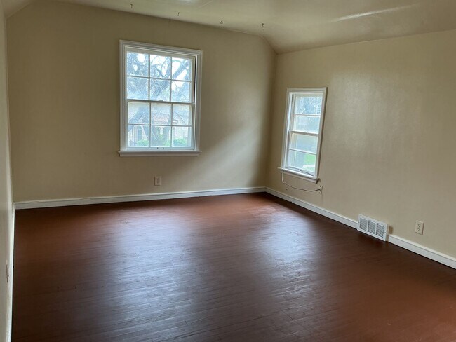 Foto del edificio - 3139 N 44th St
