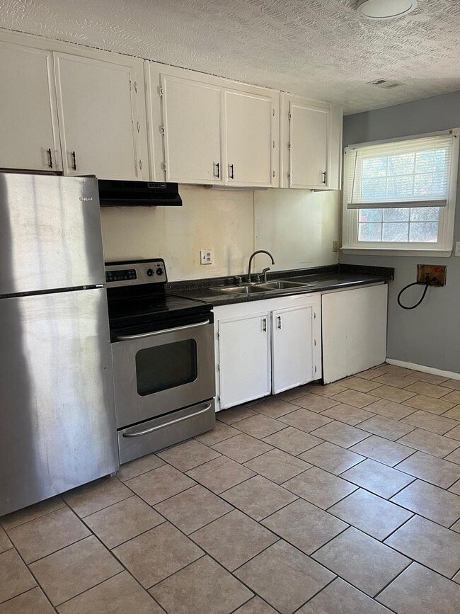 Foto del edificio - 212 Preston Ave