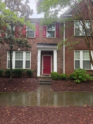 Building Photo - 10008 Juniper Trace Drive