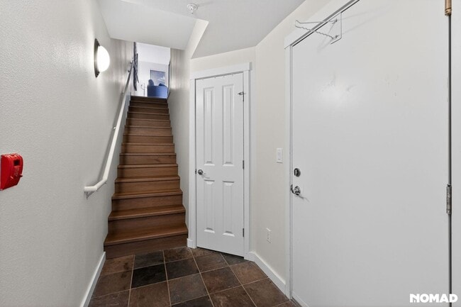 Building Photo - 12735 SE 41st Pl