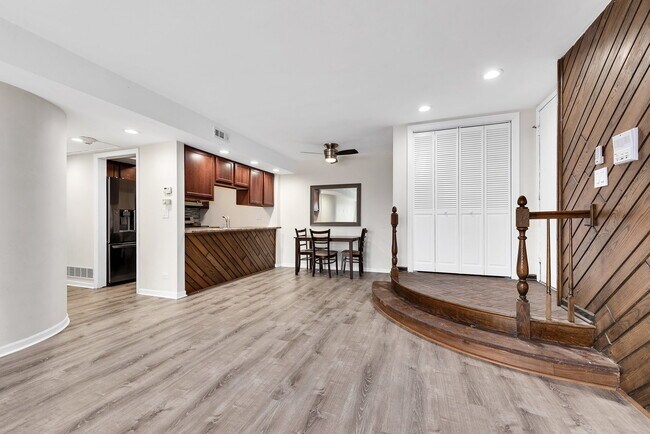 Foto del edificio - 500 Timber Ridge Dr