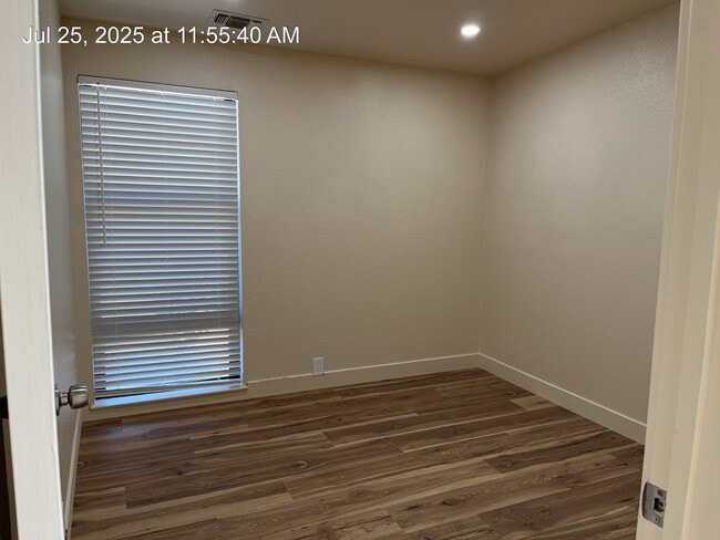 Building Photo - Old Elk Grove 1/2-Plex