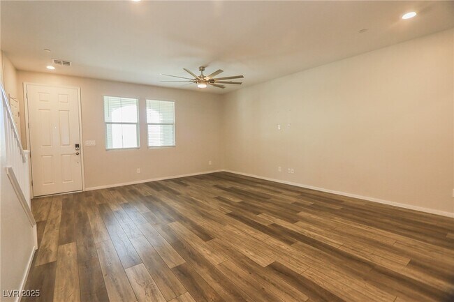 Building Photo - 12 Alamere Falls Dr