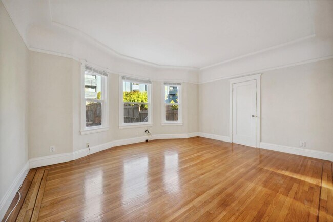 Building Photo - 1342 8th Ave