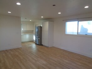 Building Photo - 4334 N 15th Ave