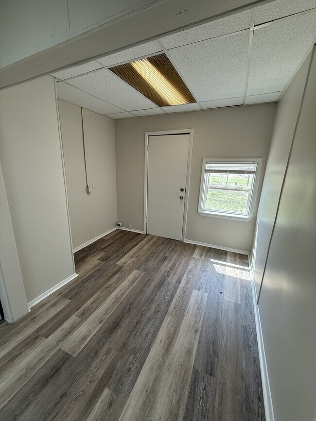 Foto del edificio - 118 4th Ave NW