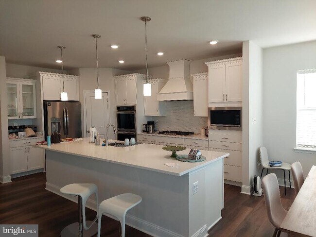 Foto del edificio - 34257 Richmond Rd