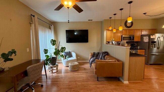 Building Photo - 3359 Blue Ridge Dr