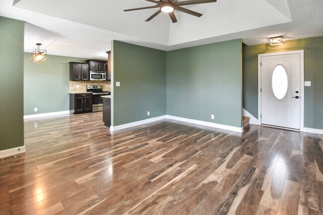 Foto del edificio - Pet Friendly Three Bedroom with Bonus!