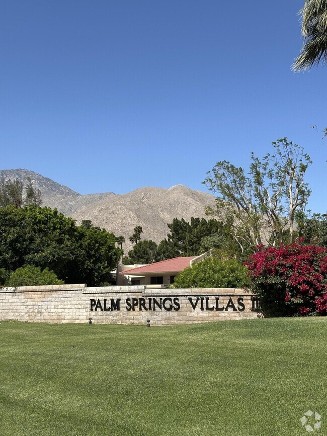 Building Photo - 2820 N Arcadia Ct
