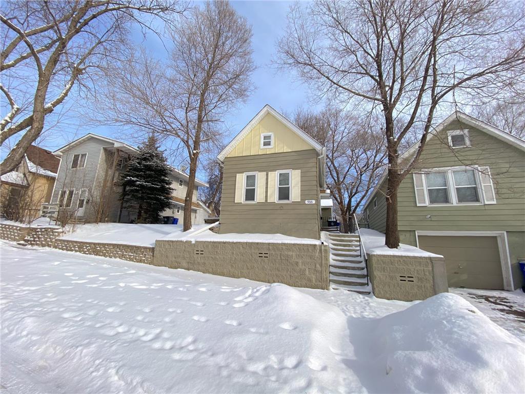 Foto principal - 916 Farrington St