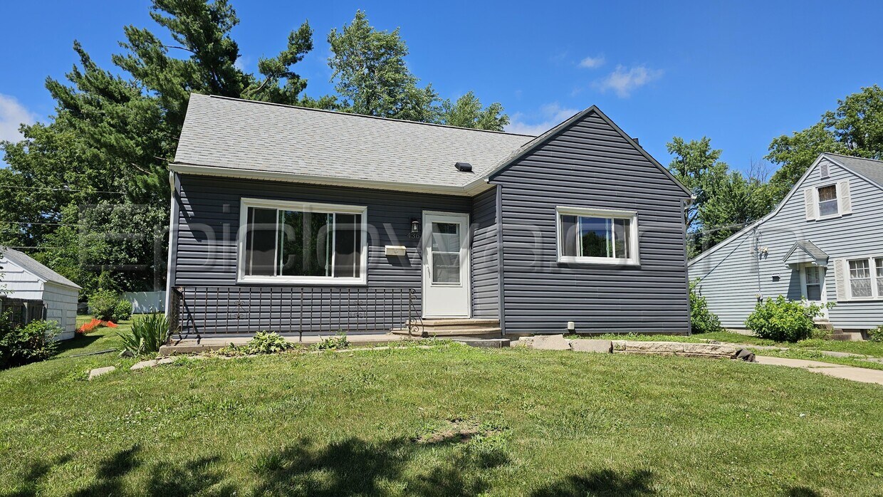 Primary Photo - 436 36th St NE