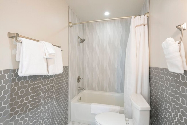 Building Photo - 1822 15th St NW