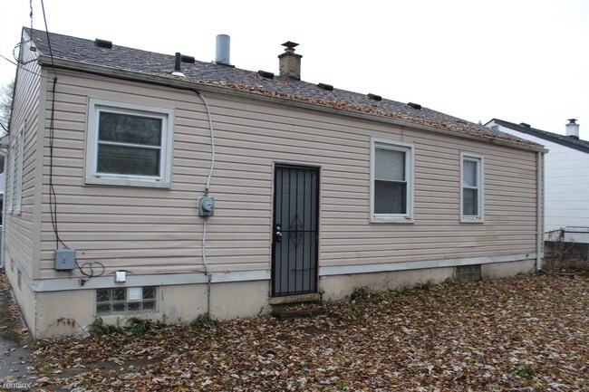 Building Photo - 3 br, 1 bath House - 1044 Magnolia Dr