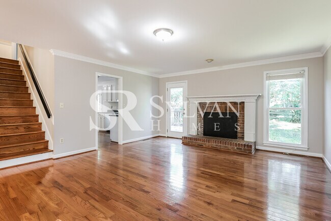 Foto del edificio - Gorgeous 4 bedroom, 3BA home available now!