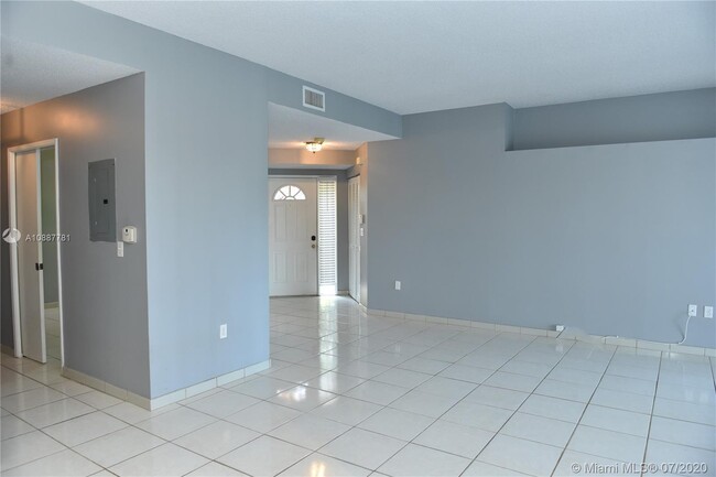 Foto del edificio - 15159 SW 15th St