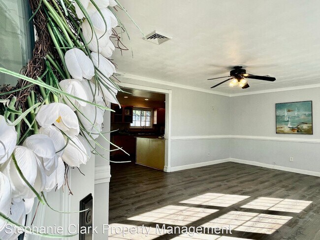 Building Photo - 4 br, 2.5 bath House - 4520 Jeanne Street