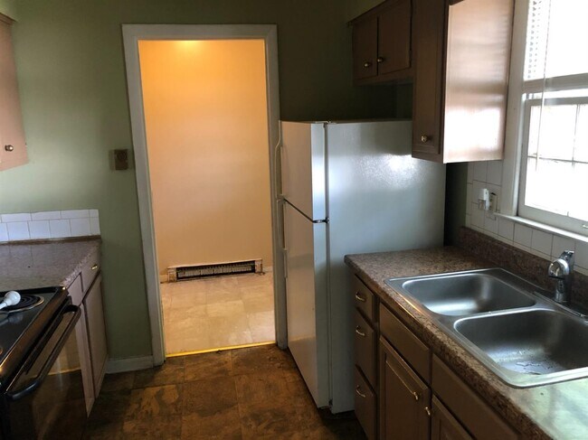 Building Photo - 179 Hedgewood Ct