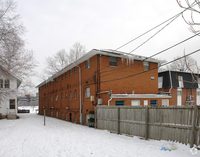 Building Photo - 2031-2033 W Broad St