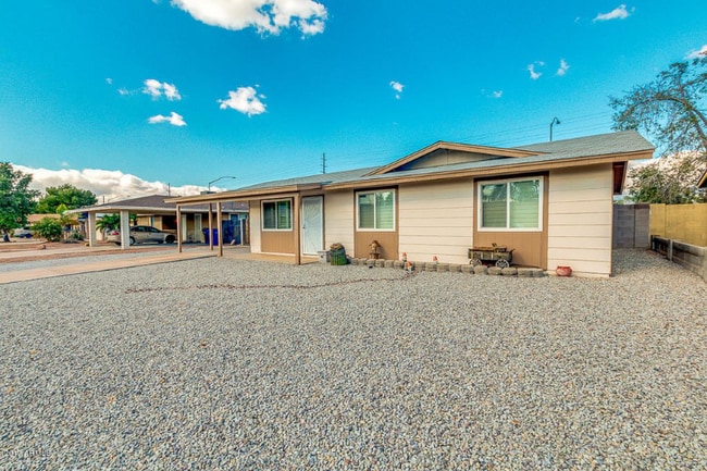 Photo - 2434 E Baltimore St House