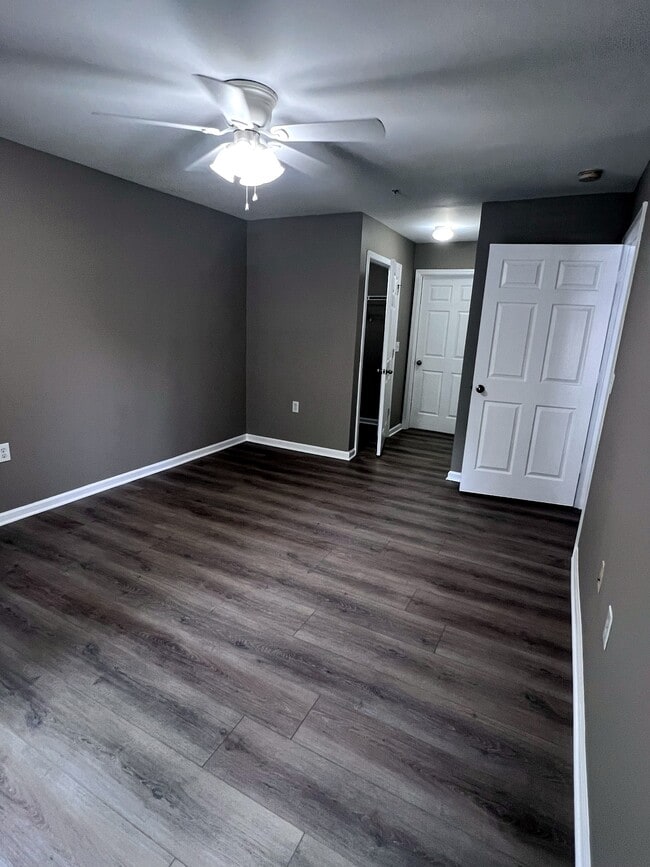Building Photo - 101 Sturbridge Dr