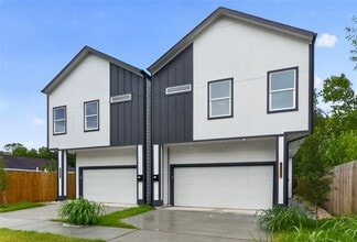 Building Photo - 3537 Amos St