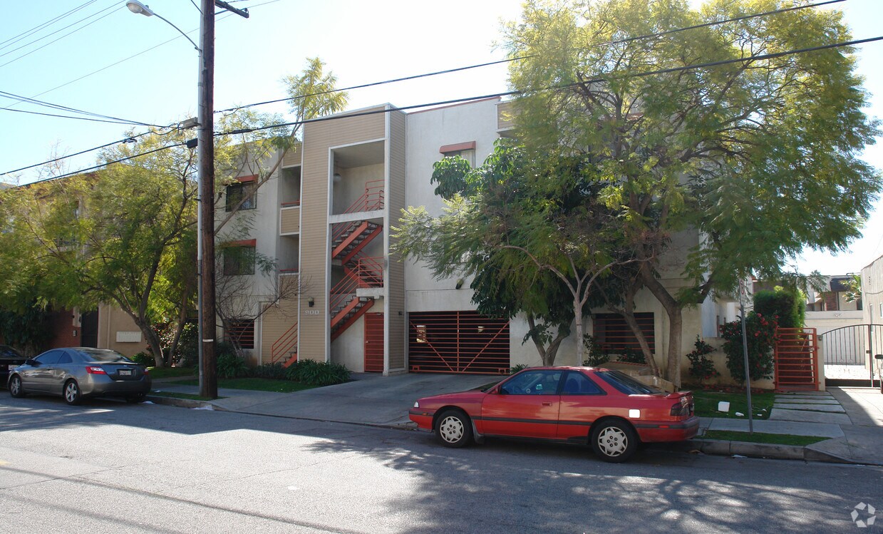 Foto principal - 900 E Lomita Ave