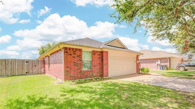 Building Photo - 229 River Basin Ln