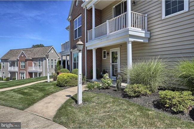 Balcony - 715 Stag Ct
