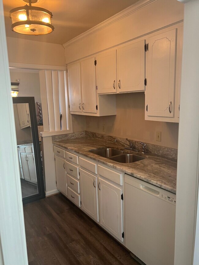 Foto del edificio - 931 Seabreeze Ct