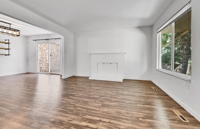 Building Photo - $2,795.00 - 4 Bedroom, 3 Bathroom, Single ...