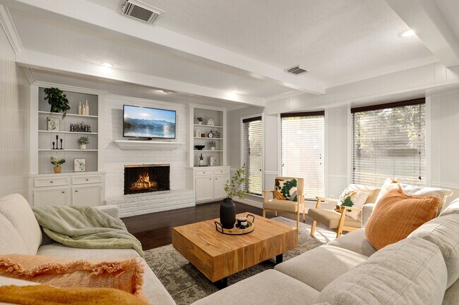 Building Photo - 522 River Plantation Dr