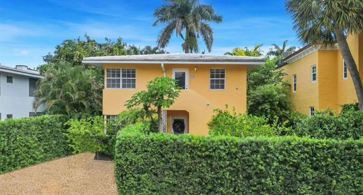 Primary Photo - 223 Park Ave