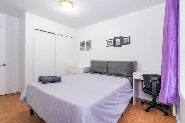 Foto del edificio - 1676 3rd Ave
