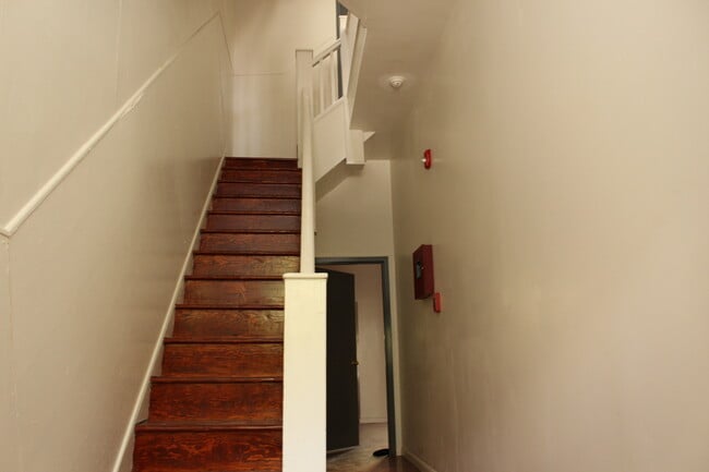 Photo - 1824 Bolton St Apartment