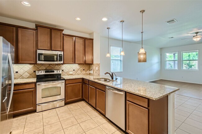 Foto del edificio - Available now! Located near Randolph AFB