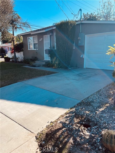 Foto del edificio - 8564 Cole St