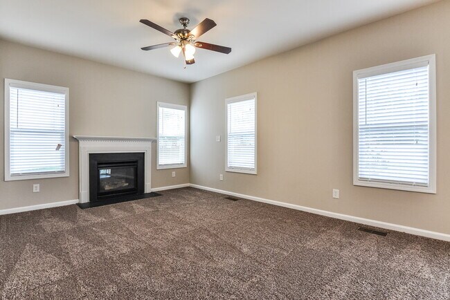 Foto del edificio - 16 Hollyridge Ct