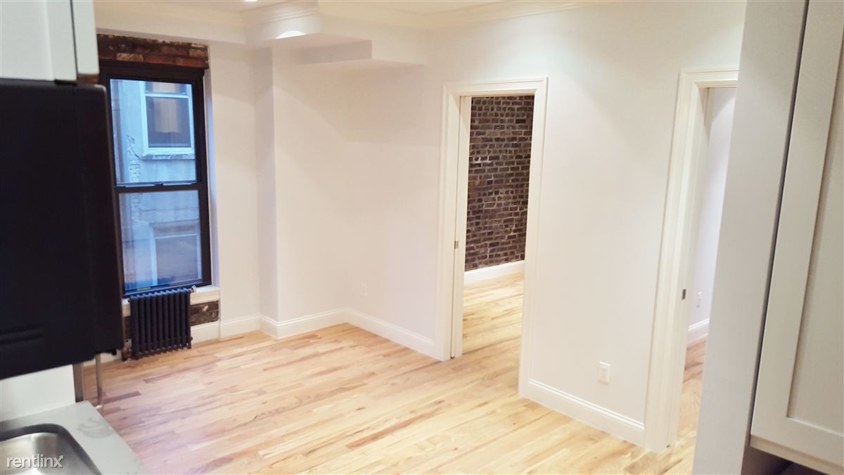 Primary Photo - 1410 York Ave