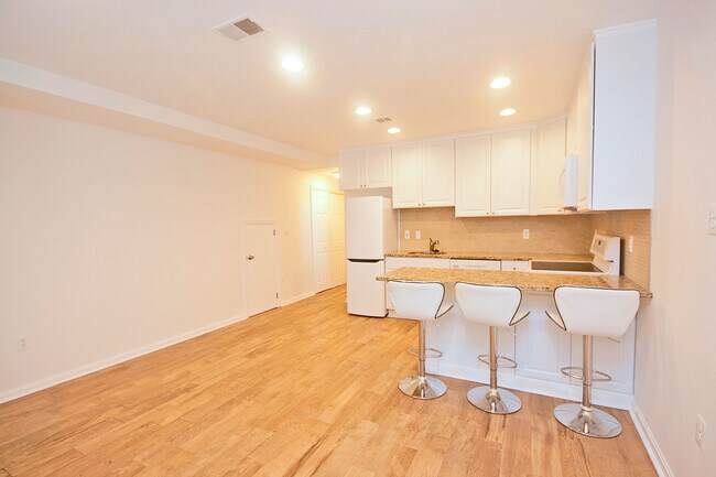 Foto del edificio - 404 P St NW
